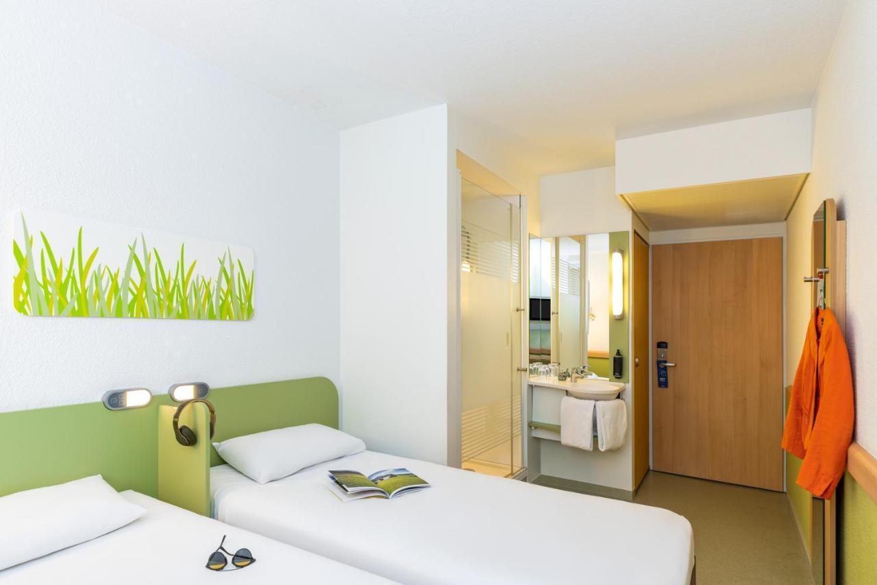 Ibis Budget Zurich City West Esterno foto