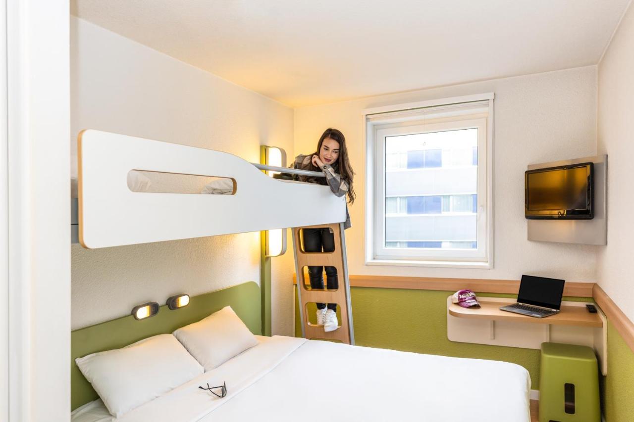 Ibis Budget Zurich City West Esterno foto