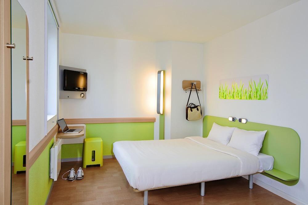 Ibis Budget Zurich City West Esterno foto
