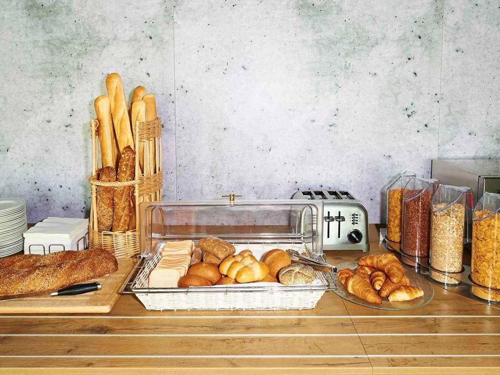 Ibis Budget Zurich City West Ristorante foto