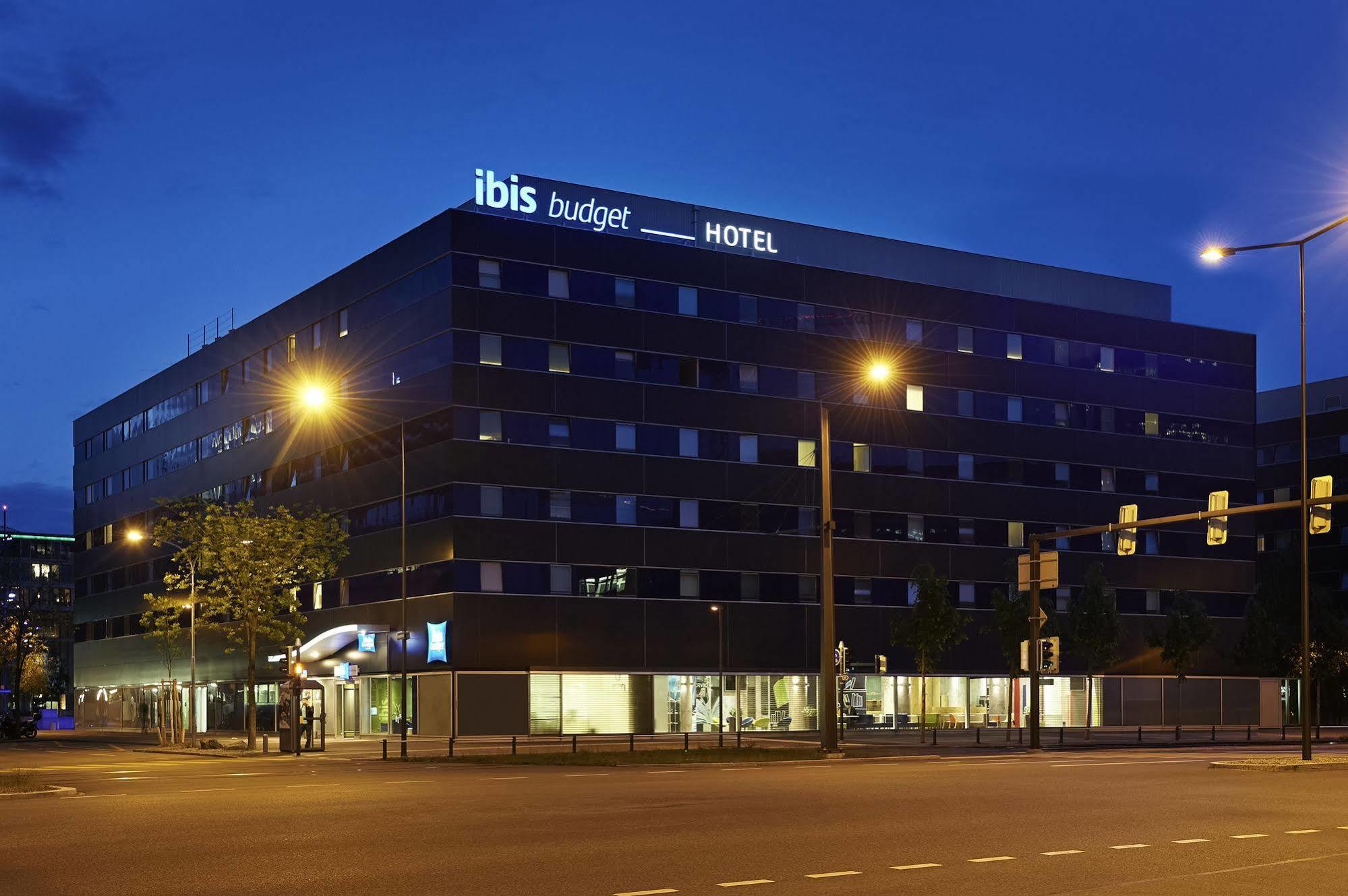 Ibis Budget Zurich City West Esterno foto