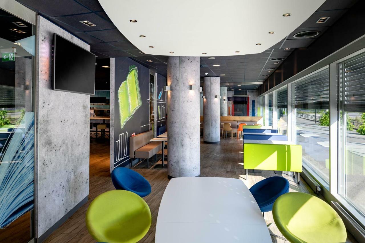 Ibis Budget Zurich City West Esterno foto