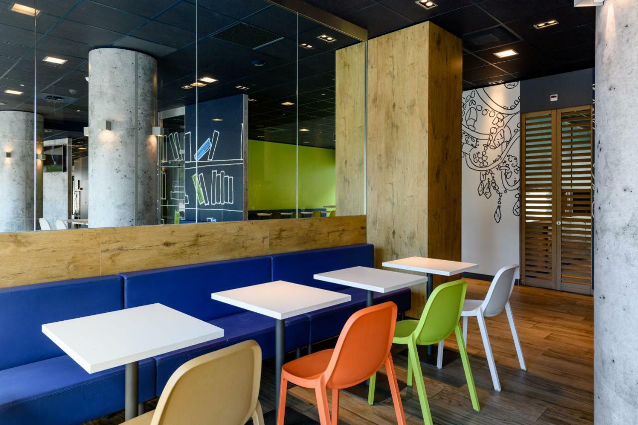 Ibis Budget Zurich City West Esterno foto